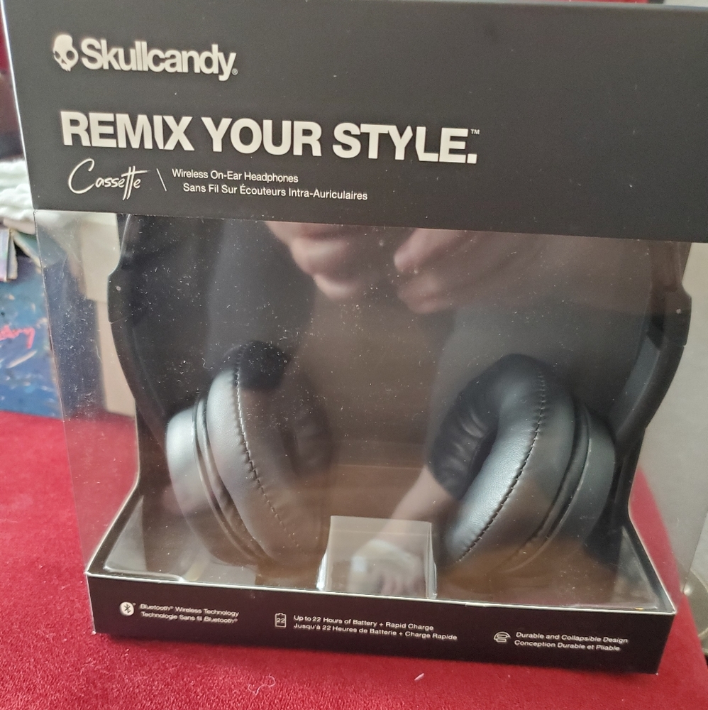 Skullcandy wireless on-ear headphones